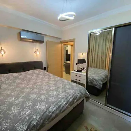 Center Apartment *